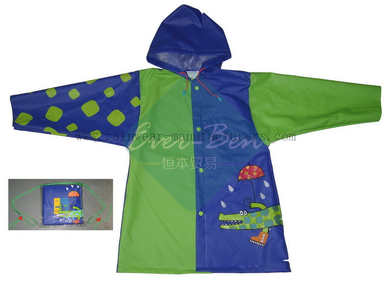 China pvc mac for kids-Green plastic hooded rain mac pocket supplier-womens plastic raincoats